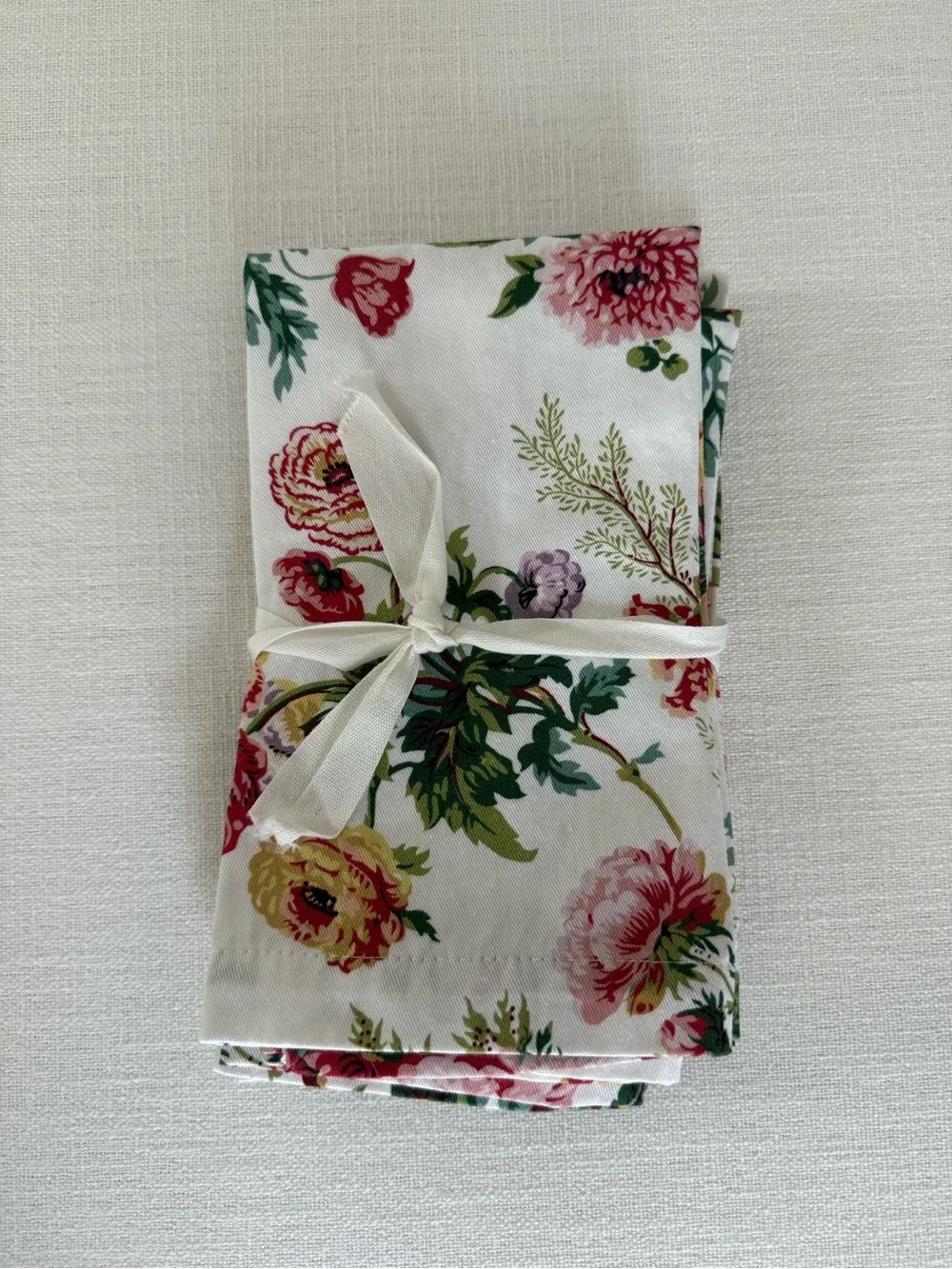 William Sonoma 100% Cotton Spring Floral Dinner Napkins